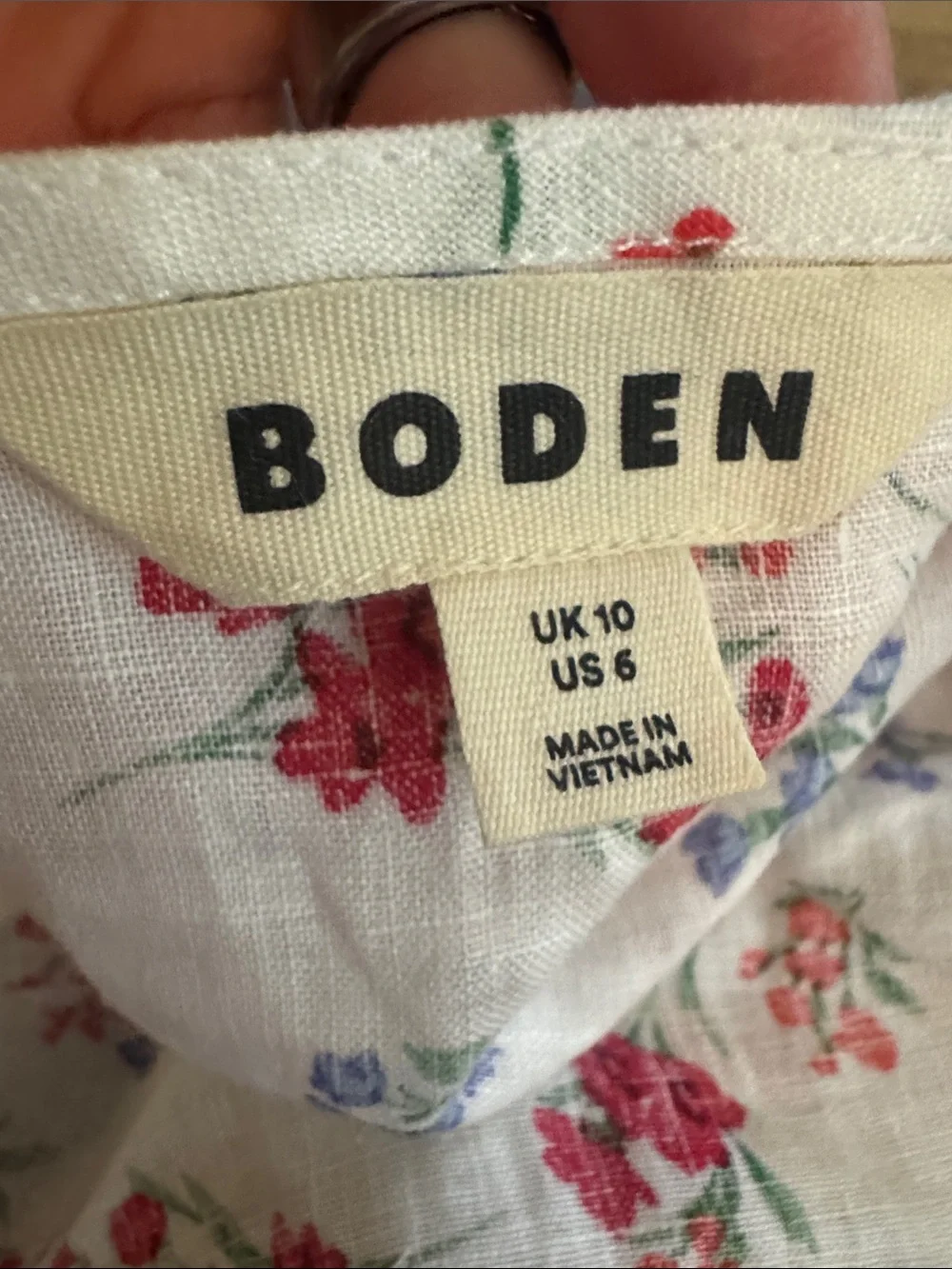 Boden Andrea Linen Shell Top in Ivory, Bloom Scatter 6 - Picture 5 of 6